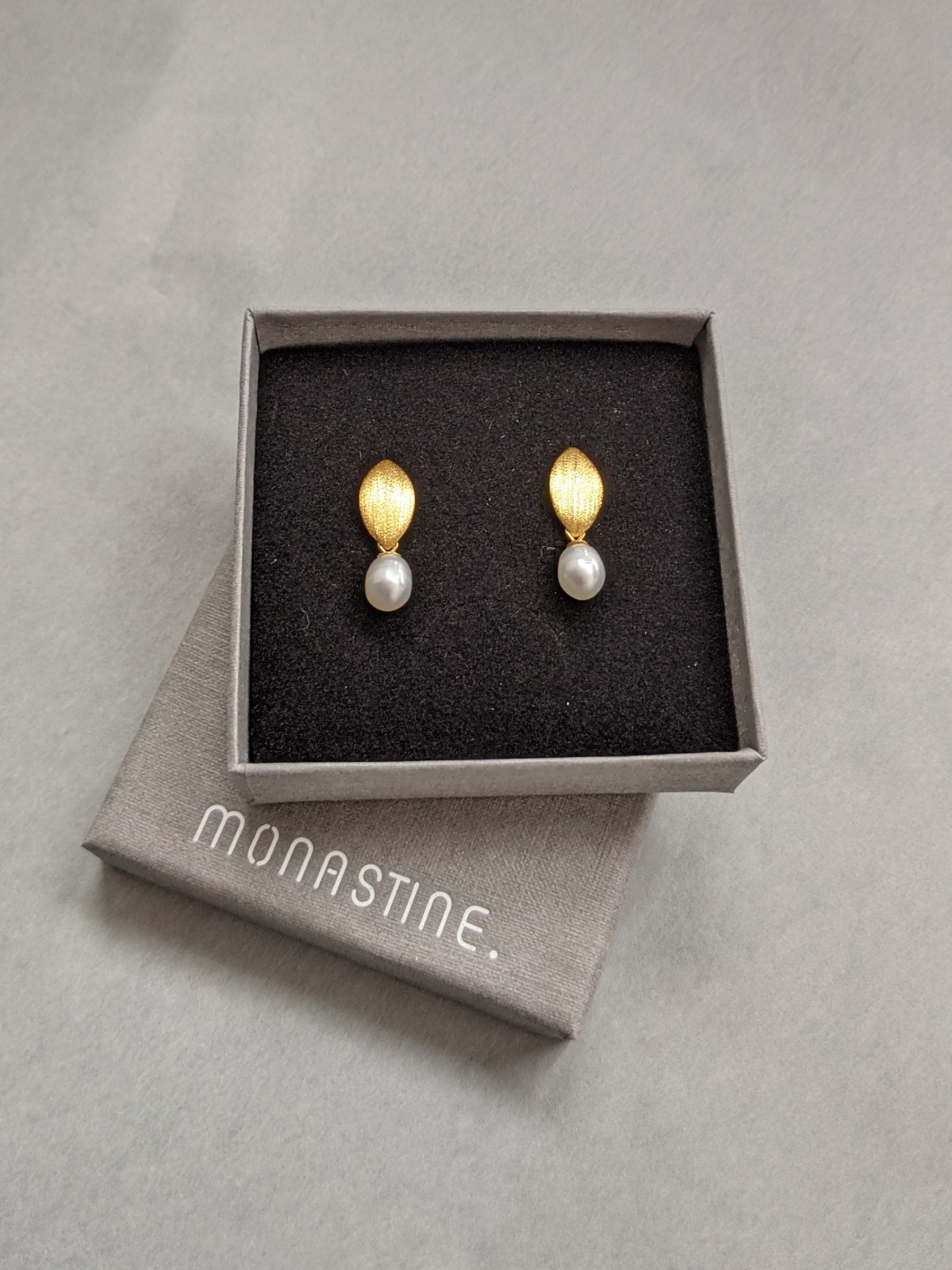 Ohrstecker "Perleblad No1"