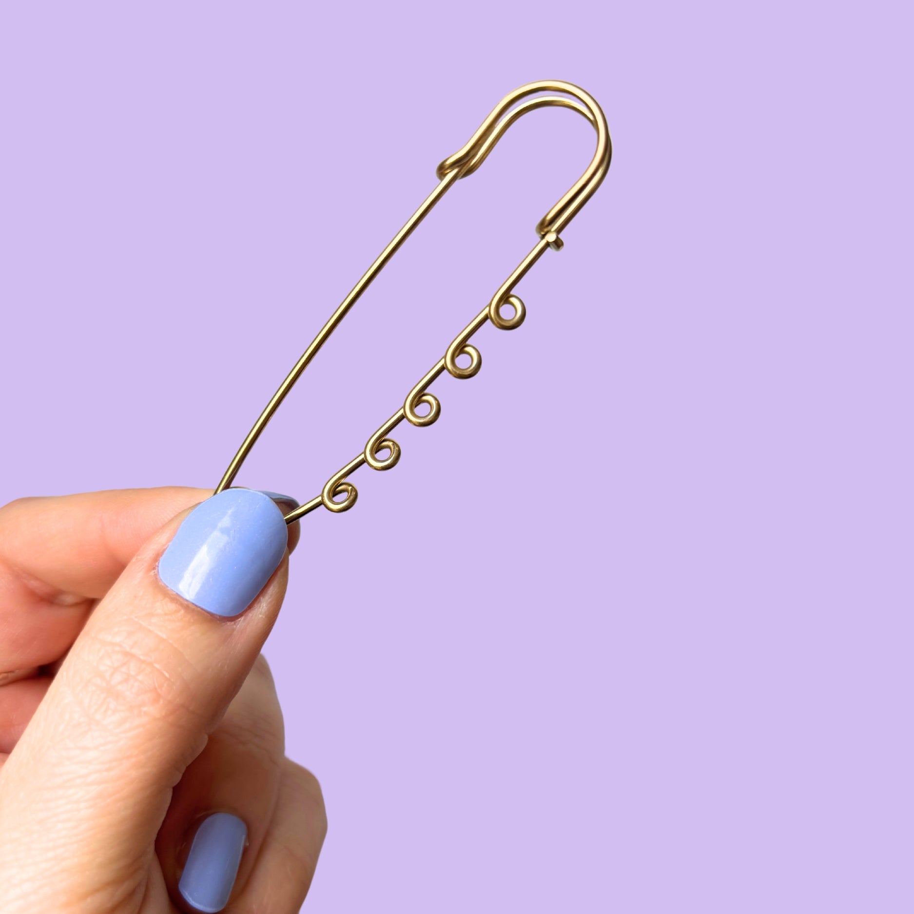 Basic Pin with 5 Loops