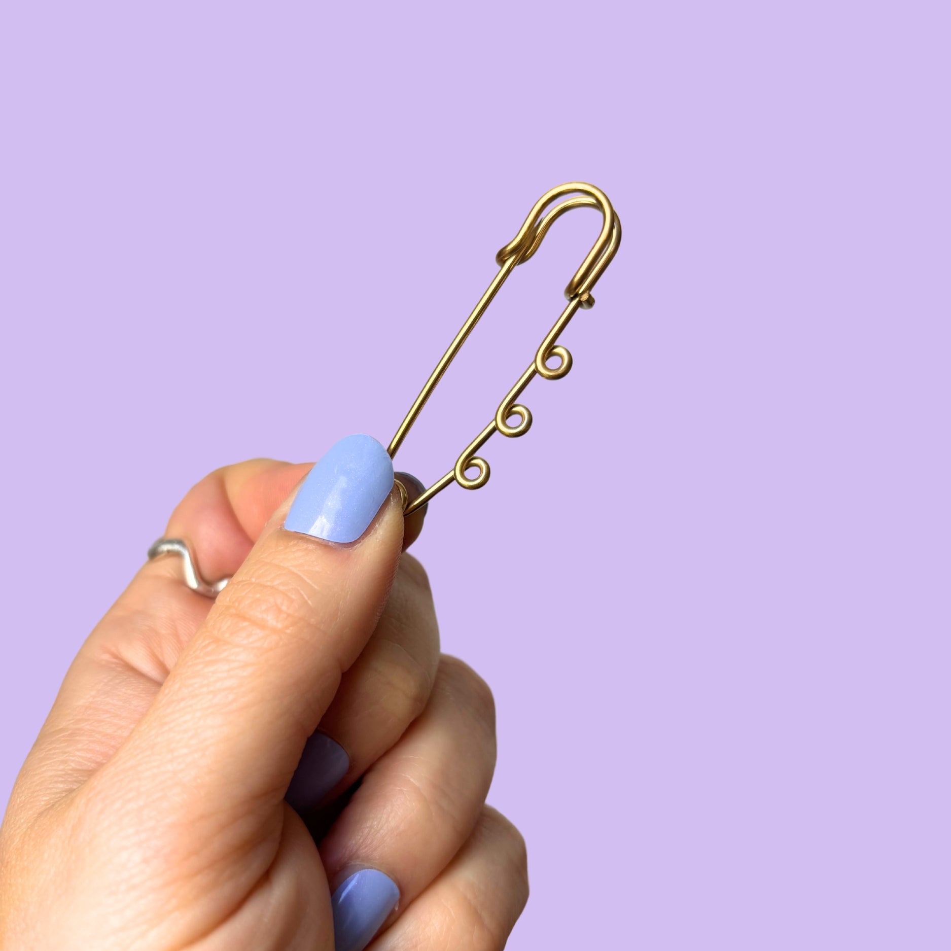 Basic Pin with 3 Loops